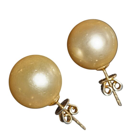 12mm South Sea Pearl in 14k Gold Stud Earrings - Picture 5 of 6